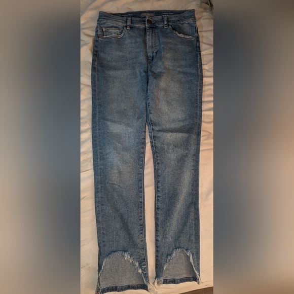 DL1961 Denim - DL1961 Blue Straight Leg Jeans with Classic Detailing